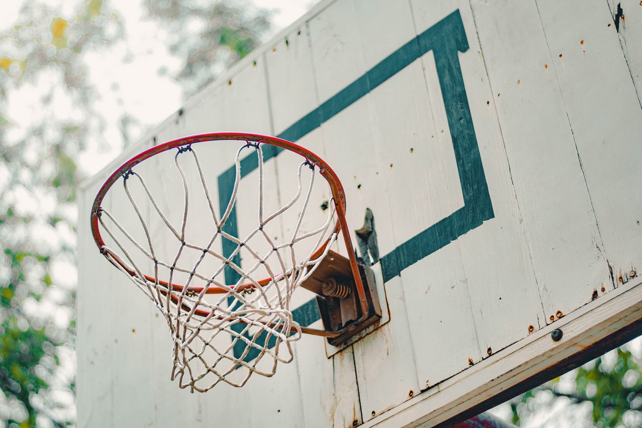 TIPS HOW TO SHOOT BETTER IN BASKETBALL